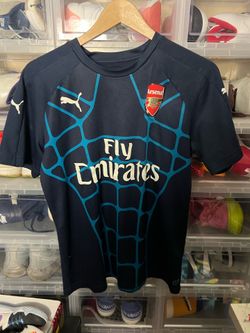 Puma arsenal soccer jersey size men’s large