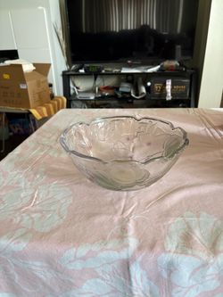11” Diameter , 4.5” deep Vintage Frosted Glass Floral Serving Bowl