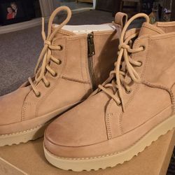 New in Box UGG Deconstructed Lace Lamb boot