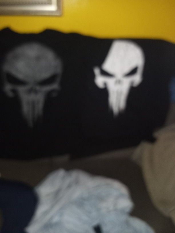MARVEL PUNISHER T-SHIRTS FOR SALE SIZE XL FOR $30 DOLLARS 