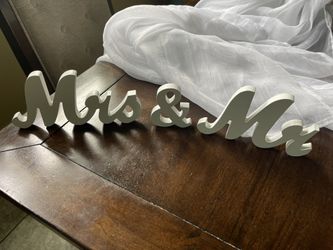 Small Vintage Mr & Mrs White Wooden Letters