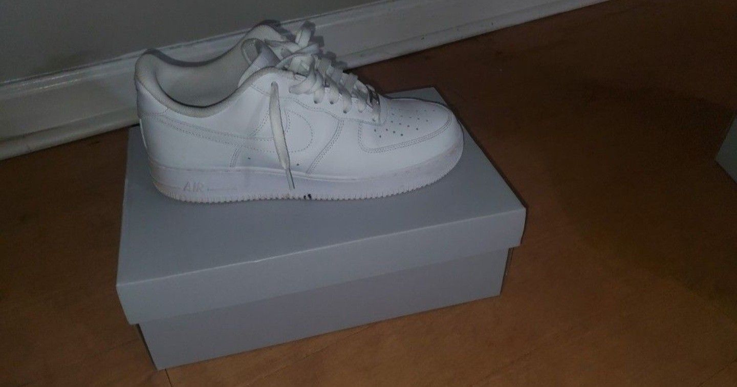 5 Pair Nike Shoes (Price In Description)