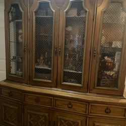 ANTIQUE HUTCH CABINET 
