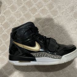 Nike Jordon Legacy 312 Black Gold Sneakers US Size 5y