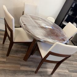Dining table set
