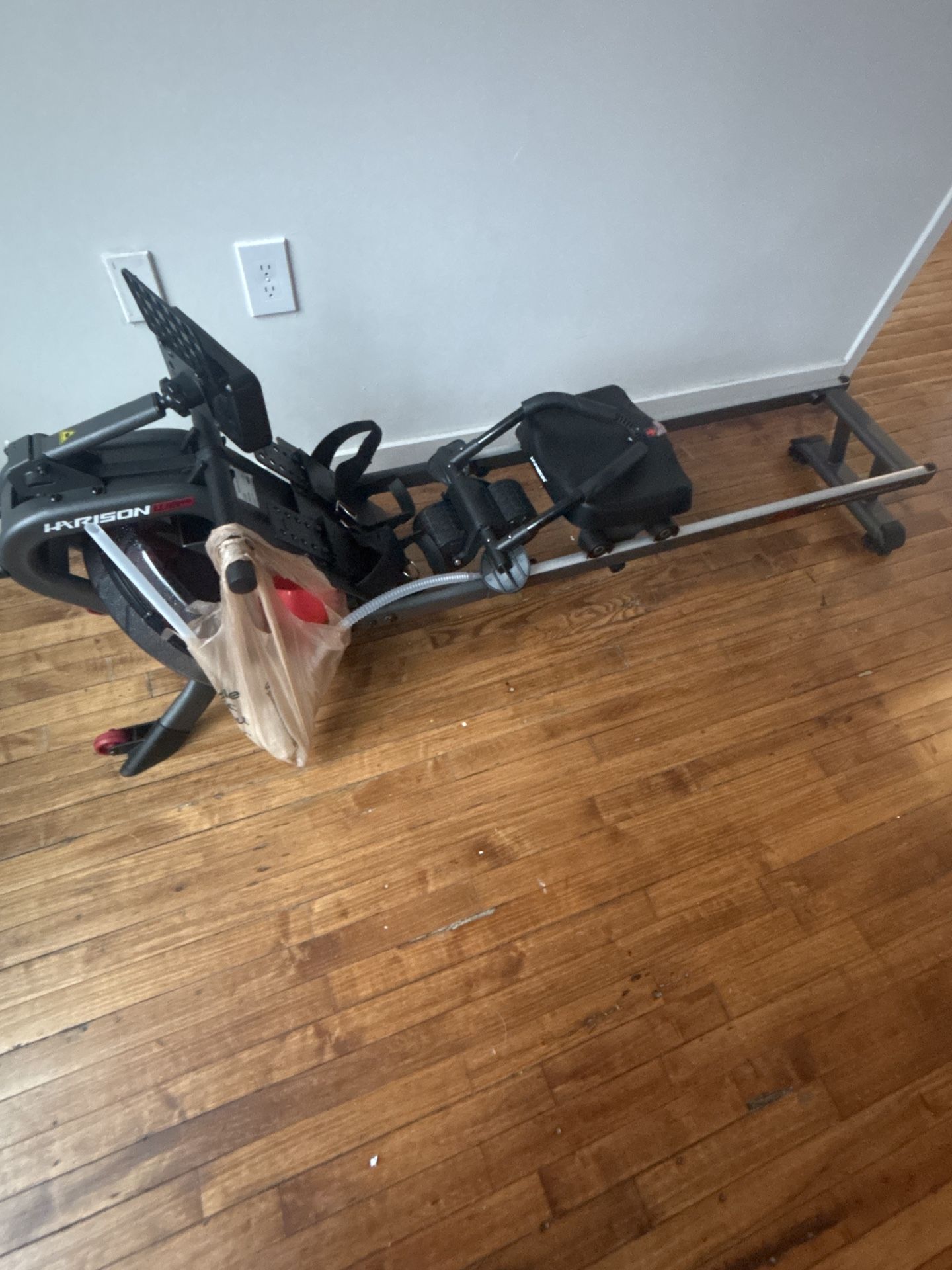 Like-New HARISON Water Rowing Machine – Ready to Use!