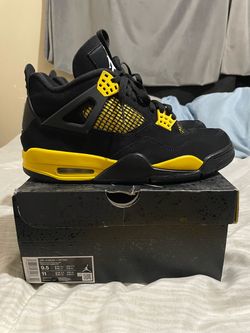 Sz 9.5 Air Jordan Retro 4s Thunder $140 FIRM NO TRADES