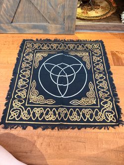 Celtic Triquetra Altar Cloth with Fringe
