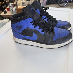 Nike Air Jordan 1 Mid Hyper Royal Black White 554724-077 Mens