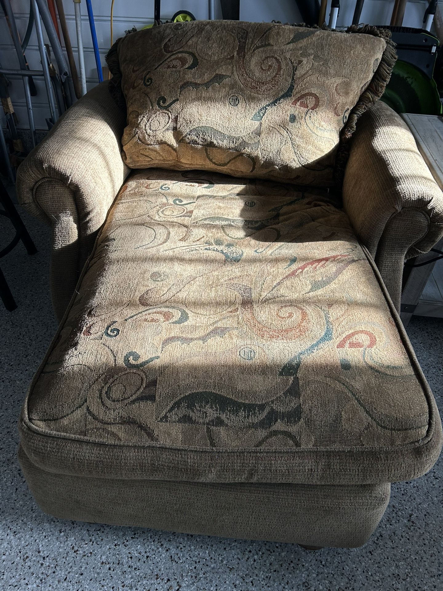Comfy Chaise lounge