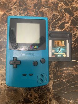 Game Boy Color With PitFall :Beyond the Jungle 