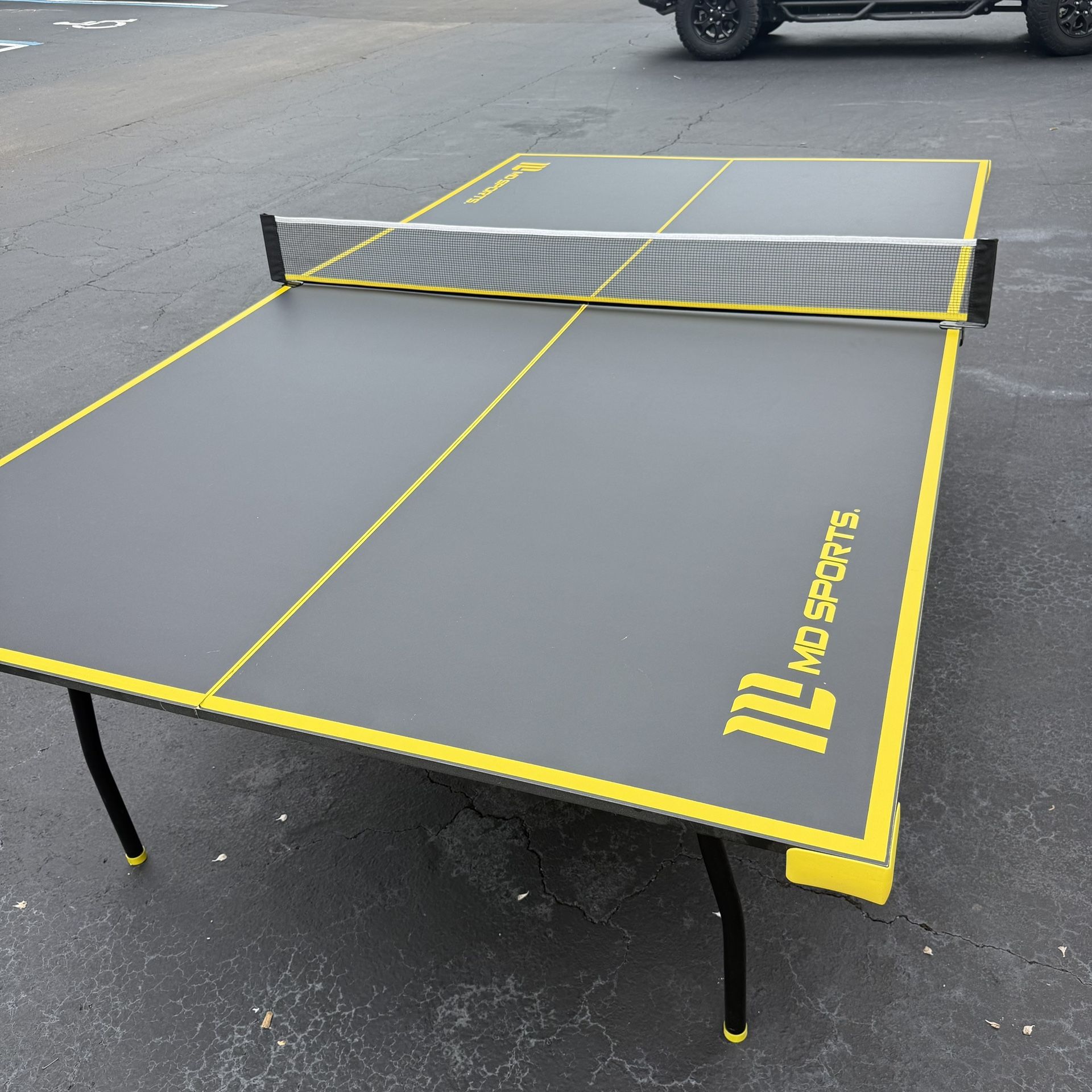 Ping Pong Table 