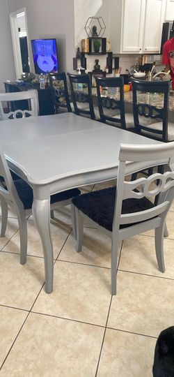 Table With 4 Chairs 63x43