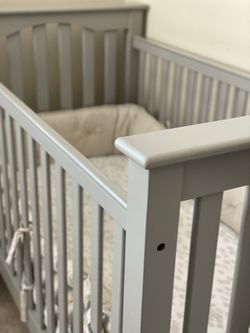 Kendall convertible crib top