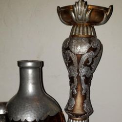 X2 VINTAGE ORNATE SILVER BRONZE GOLD ANTIQUED CANDLE PILLER HOLDER DISPLAY DECOR ROYAL HOLLAND PEWTER AMBER BOTTLE DECANTER COLLECTABLE