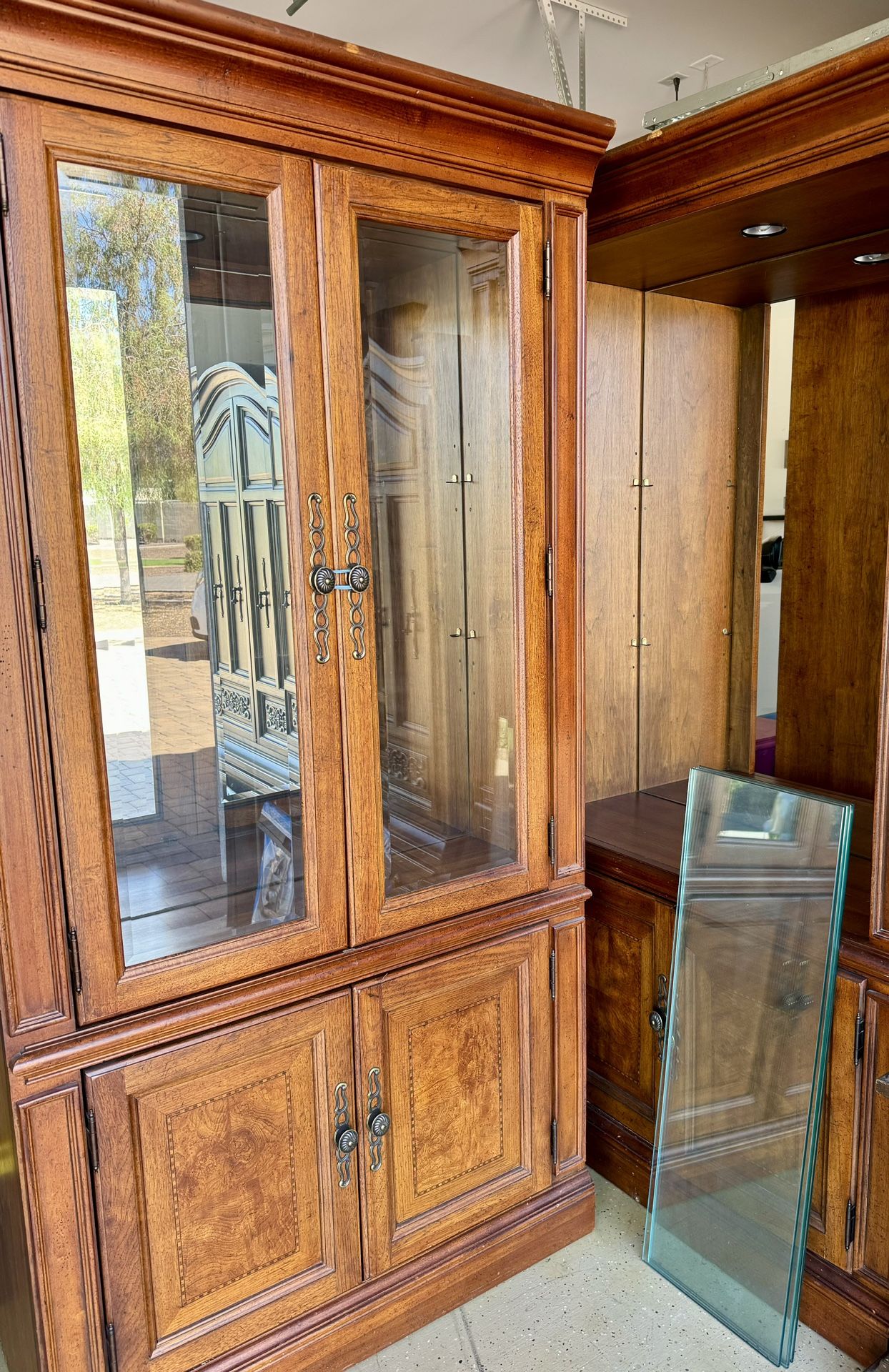Thomasville Curio Cabinet