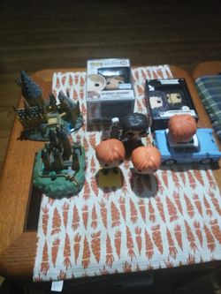 Lot Of Harry Potter Funko Pop. 8 Pcs Total  Pop 59 Gilderoy Nib W/ Vinyl Protector Pin #12  Bellatrix, Ron Weasley W/ Howling (OBO)