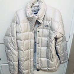 The North Face Womens Size Medium Puffer Jacket 
