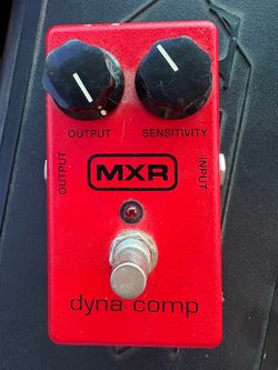 MXR dyna comp guitar pedal