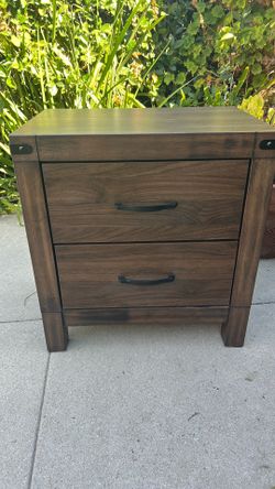 2 wood night stands