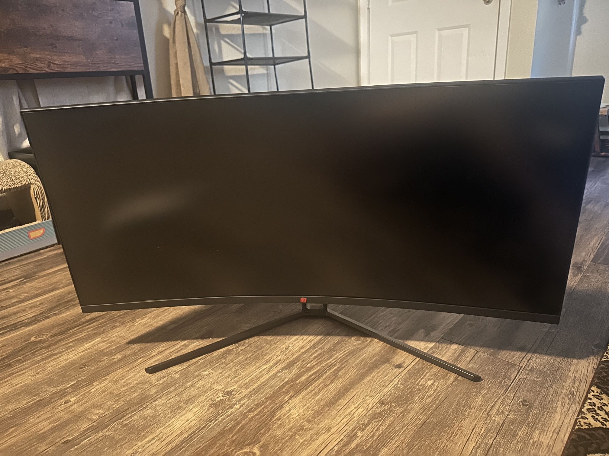 Deco Gear 35’ Inch Curved Gaming Monitor 