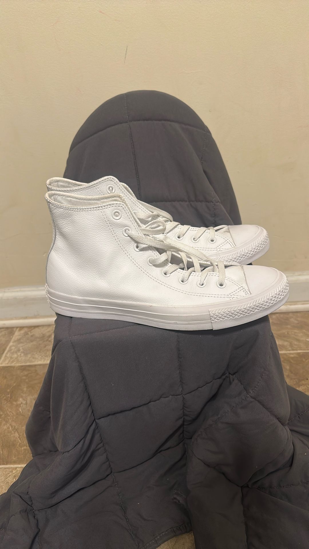Converses White Leather Size M/11 W/13
