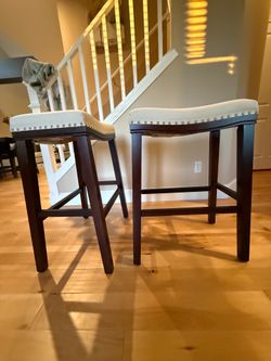 Pair of upholstered barstools excellent