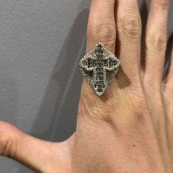 14k Yg Cross Ring 7ct Natural Diamonds