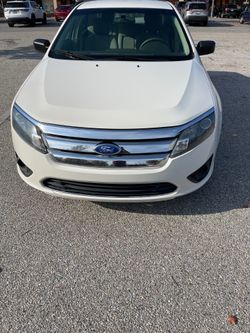 Super clean 2011 Ford Fusion : Excellent running condition