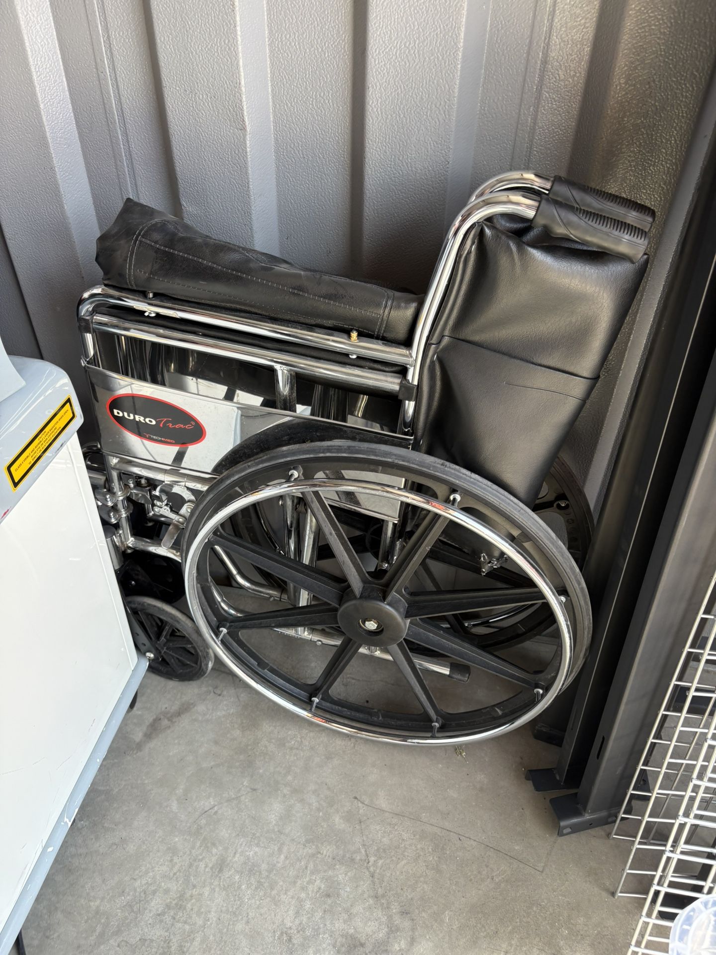 Duro Trac Wheelchair