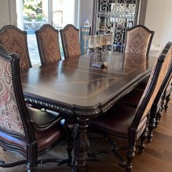 A.R.T Dining Table With 8 Chairs And Wine Cabinet