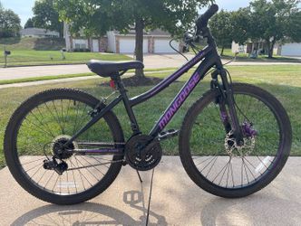 Mongoose Excursion Mountain Bike (+ Helmet)