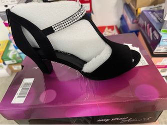 Easy street women’s flash heeled sandals size 8W black