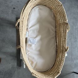 Baby basket and stand-Jolly Jumper