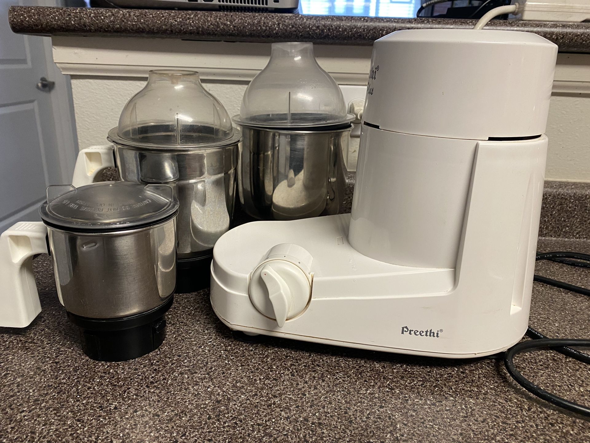 Preethi Eco Plus Mixer Grinder with 3 jars for Sale in Renton, WA OfferUp