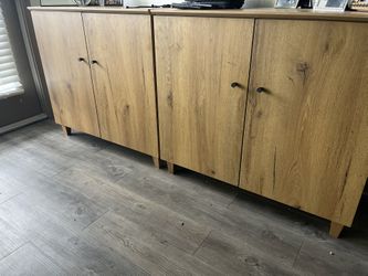 TV Stand/ Cabinet/ Credenza For Up To 75” 
