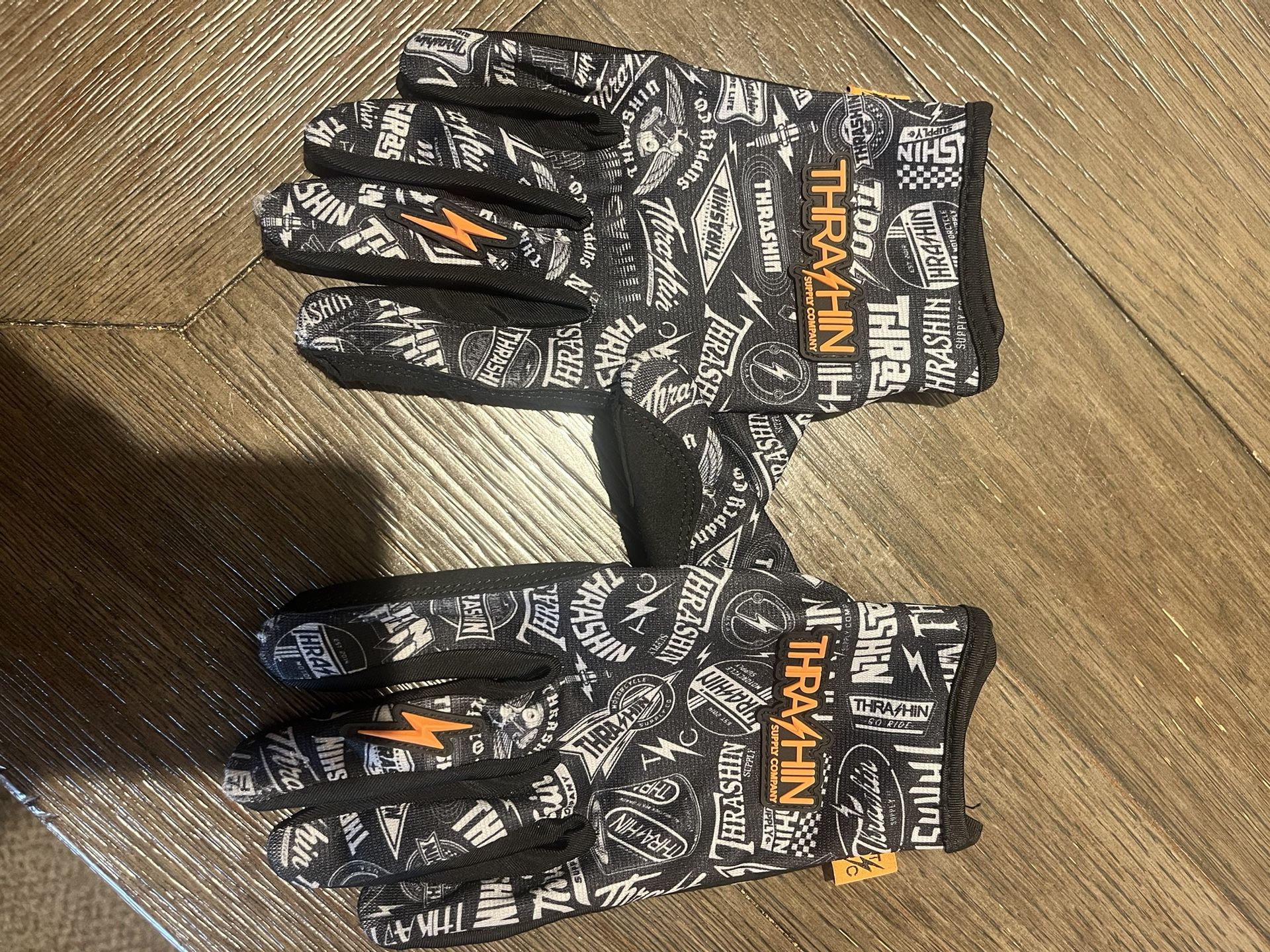 Thrashin Supply “Stealth” Gloves / Harley Davidson Motorcycles / Dirtbike MX Moto / BMX Bicycles (Size Large)