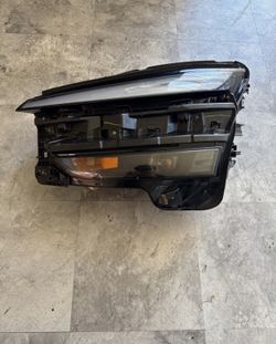 2025 Tesla Model Y Juniper Headlight Assembly LH Driver Side LED 1918347-00-D