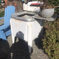 Wash Machine For Garden / Yard Art 