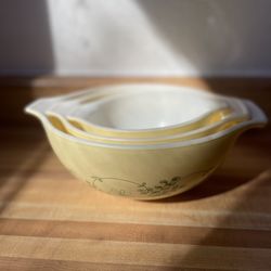 Pyrex Shenandoah 1981 - Set of 3 Vintage Pyrex Mixing Bowls