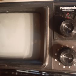 Vintage Panasonic AC/DC Portable Television