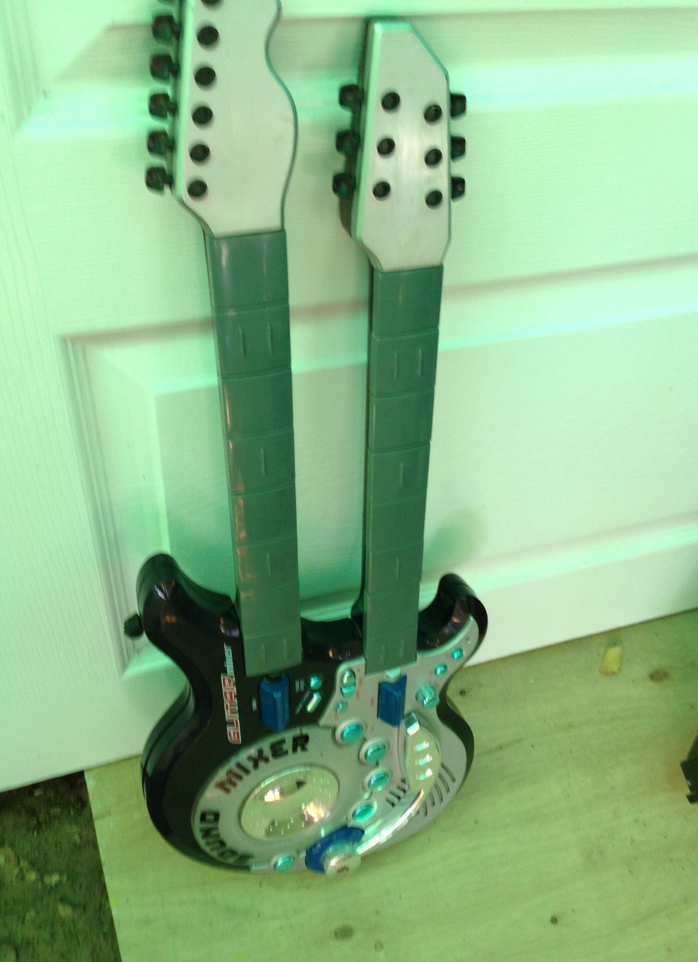 Guitar with sounds $8.00