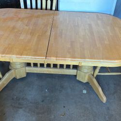 Dining Room Table And 6 Chairs