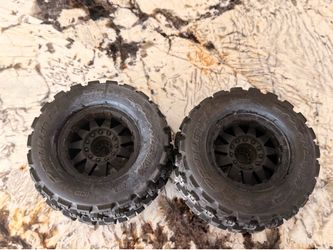 Proline Badland 3.8 wheels and tires