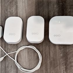 Mesh Wi-Fi System - 1 Eero pro + 2 beacons