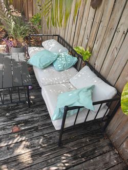 Free outdoor furniture