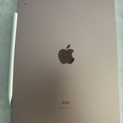 iPad Air, Apple Pencil, Apple Keyboard