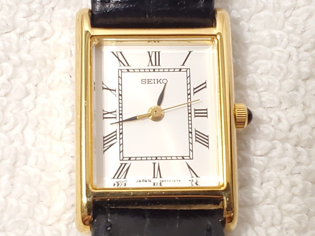 Vintage Seiko Women Tank Gold Tone Watch Leather Band Silver Dial Roman Numerals