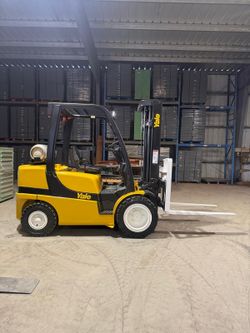 2017 Yale 6,000 lbs capacity forklift
