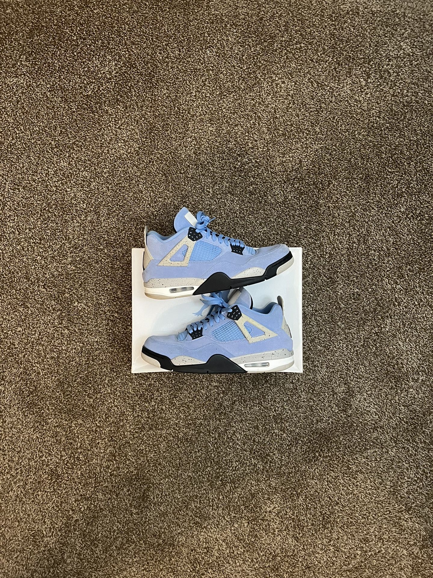 Jordan 4 University Blue Size 11